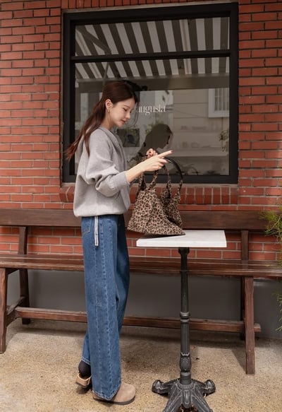 兩側壓線裁切寬版後鬆緊牛仔褲9