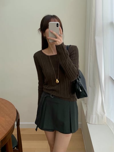 圓領坑紋博款針織衫6