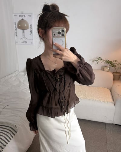 方領荷葉滾邊前綁結排釦雪紡衫3