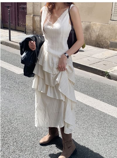 蕾絲V領小花刺繡斜邊層次蛋糕長洋7