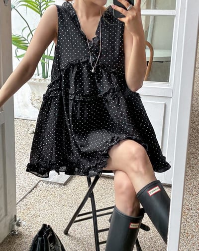小隻女必備！荷葉滾邊點點背心短洋18