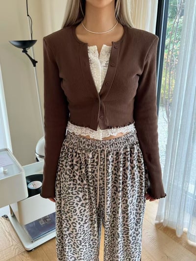 蕾絲拼接針織上衣1