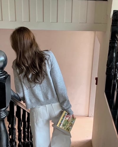 多色款！金牌小logo圓領排釦短版針織衣15