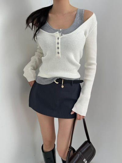 假兩件撞色Ｕ領排釦針織衫6