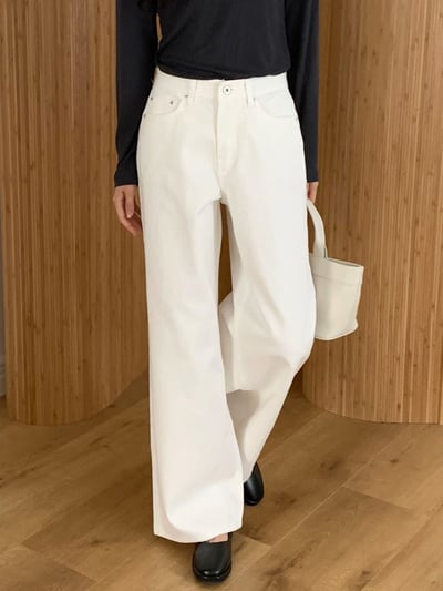 極簡中高腰白色微寬褲1