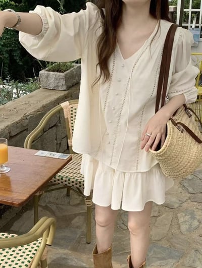 (客訂勿下單）綁結鏤空排釦棉麻上衣+鬆緊小短裙SET3