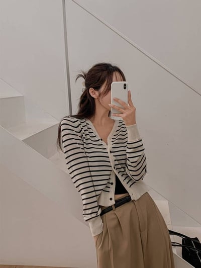 V領排釦博款針織衫3