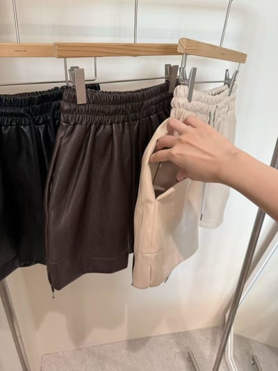兩側開岔抽繩皮革短褲7