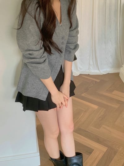 Ｖ領牌釦開衩下擺針織衣8