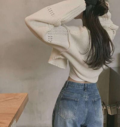 單釦落肩寬袖短版針織罩衫7