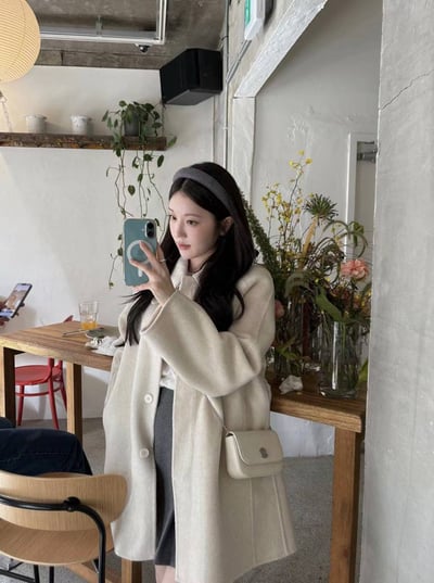 排釦傘襬後開衩羊毛大衣6