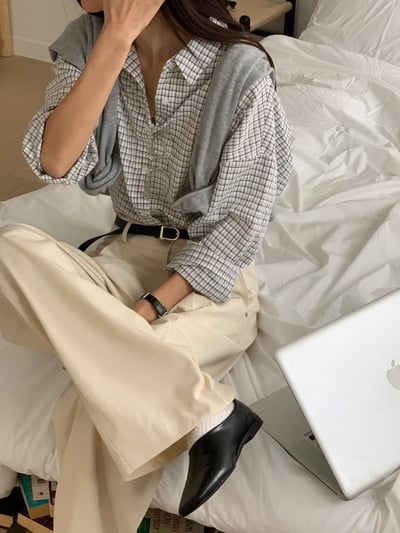 落肩壓紋面料格紋襯衫1