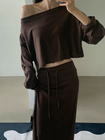 斜肩寬版短腰薄Ｔ+低腰抽繩長裙SET10