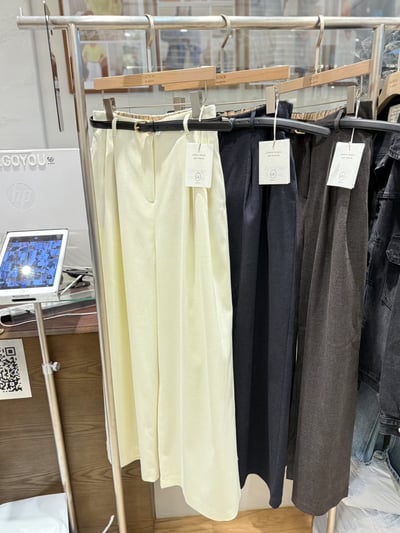 後鬆緊前壓褶秋冬厚款寬褲（附皮帶)10