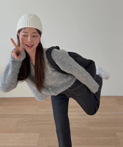 Ｖ領毛圈感金釦軟糯針織衣2