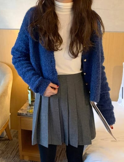 Ｖ領毛圈感金釦軟糯針織衣1