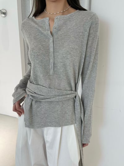 排釦領側綁結造型薄款Ｔ9