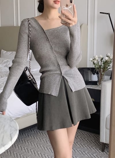 單邊露肩側排釦細坑紋針織衣10