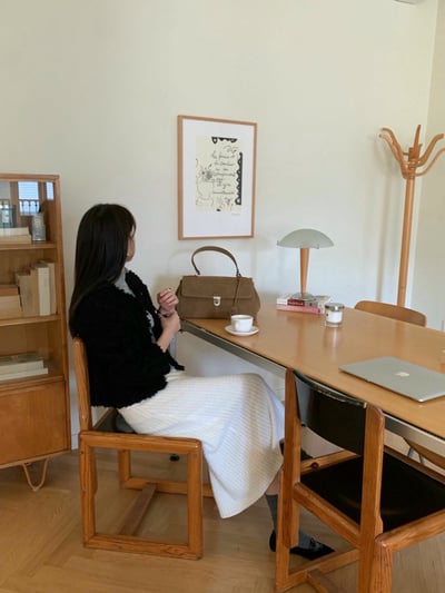 蕾絲滾邊壓皺毛感金釦外套11