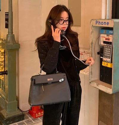 圓領小水鑽薄款針織衫9