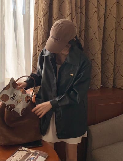 小金牌翻領長版仿皮口袋西外4