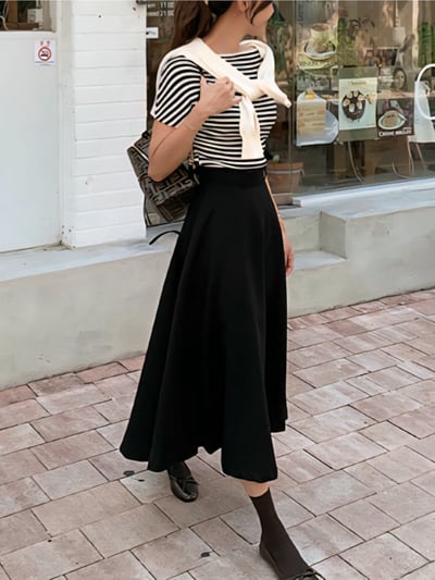 超顯瘦！平領細條紋縮腰棉Ｔ4