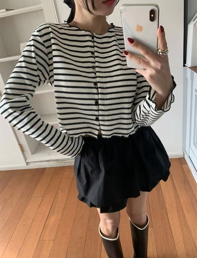 橫條紋排釦捲邊短版針織小外套3