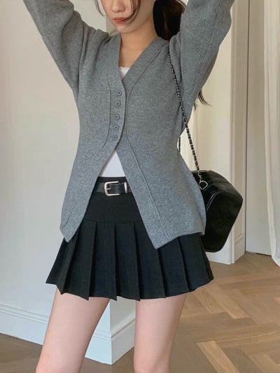 Ｖ領牌釦開衩下擺針織衣3
