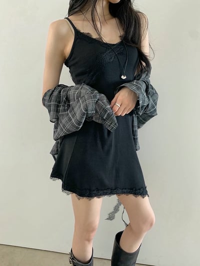 不對稱下擺拼接蕾絲棉質背心短洋2