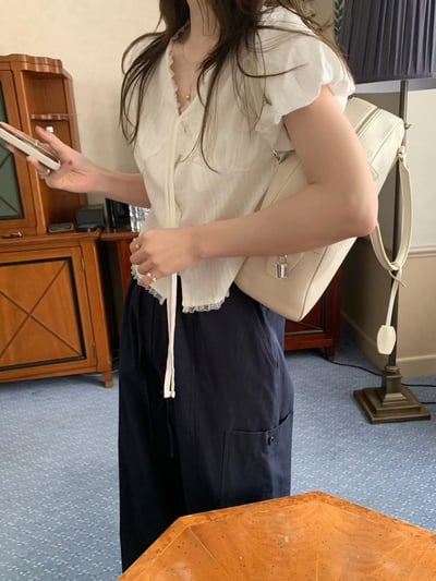 蕾絲拚接花苞袖短上衣8