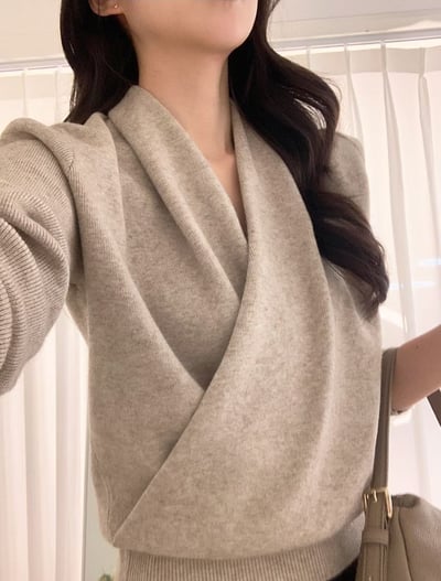 微垂墜交錯V領針織衫3