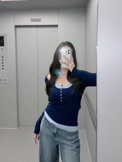 假兩件撞色Ｕ領排釦針織衫2