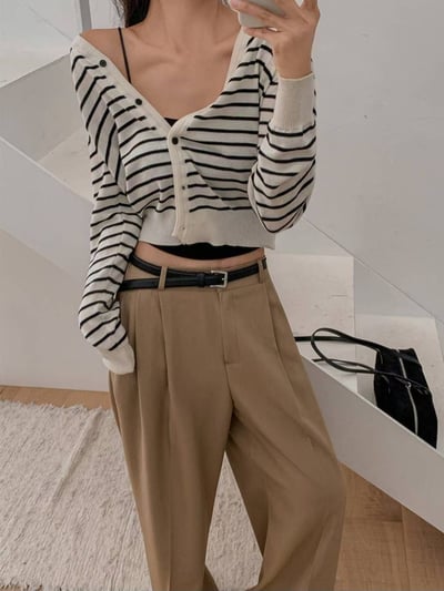 V領排釦博款針織衫4