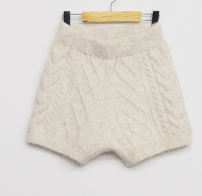 （限量款）圓領麻花針織衣＋排釦圍脖＋鬆緊短褲SET18