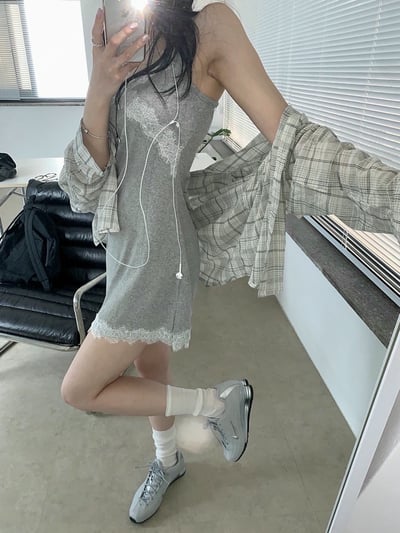 不對稱下擺拼接蕾絲棉質背心短洋12