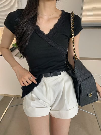 拼接蕾絲交錯Ｖ領開衩棉Ｔ5