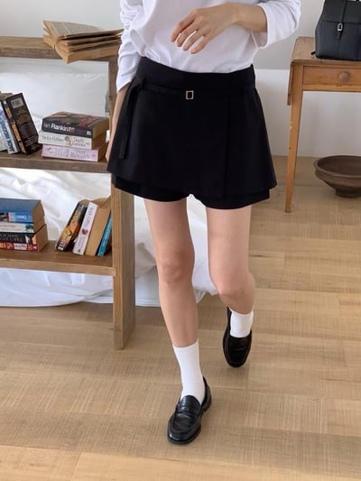 方頭釦帶開衩西裝短褲裙1