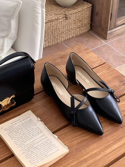 尖頭側綁結鏤空造型平底鞋3