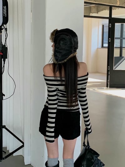 反摺領條紋排釦下開衩針織衣5