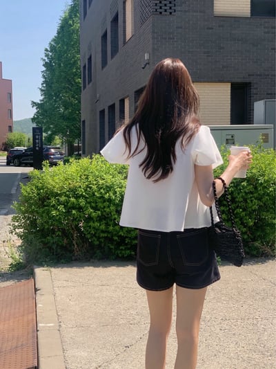圓領打褶造型壓紋傘擺棉麻衫5