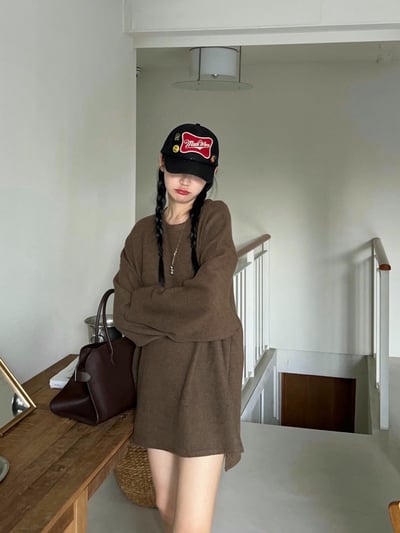 圓領落肩素色魔毛寬鬆上衣1