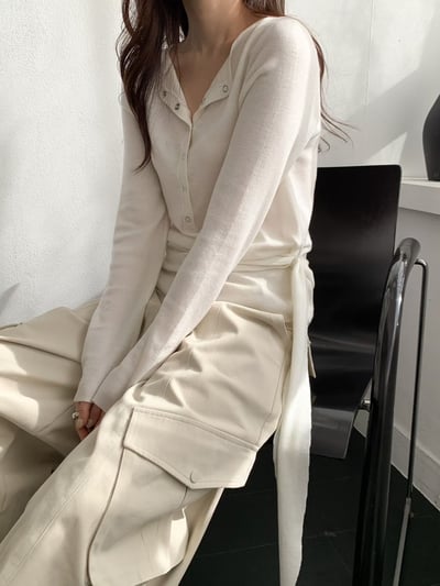 排釦領側綁結造型薄款Ｔ5