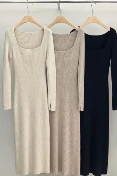 大方領針織坑條長版洋9