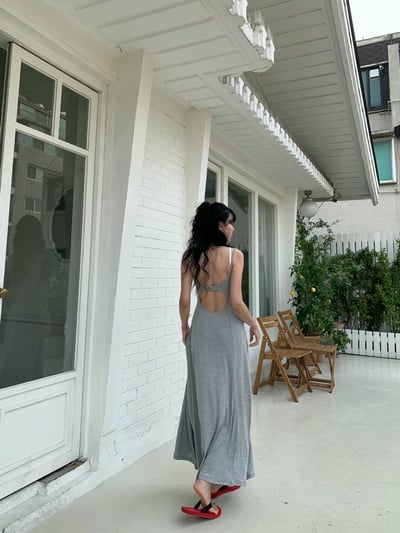 撞色假兩件挖背含罩杯棉質長洋7