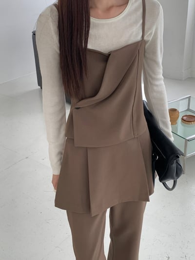 開衩片群層次西裝長褲6