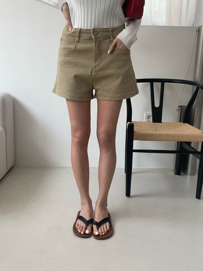 百搭中低腰順身短褲5