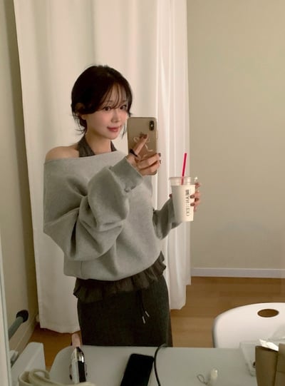 斜肩內抓絨素色大學Ｔ3