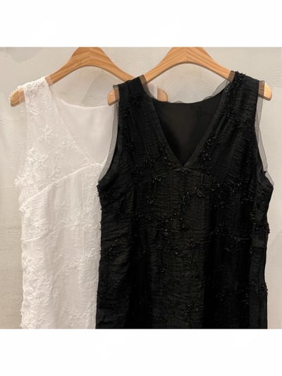 拼接網紗Ｖ領花朵刺繡小短洋17
