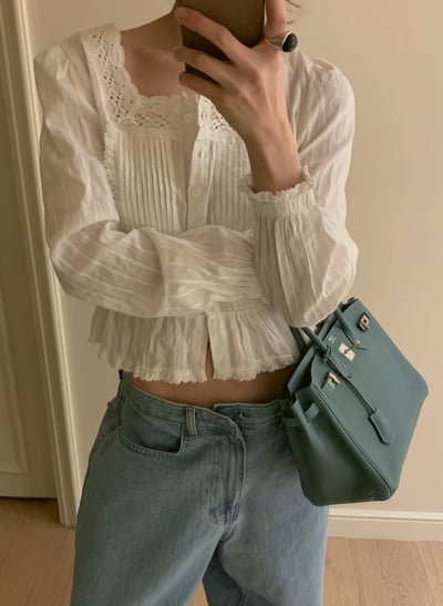 簍空蕾絲方領壓摺短版襯衫3