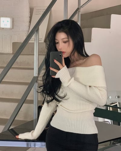 反摺平口翻領坑紋針織上衣5